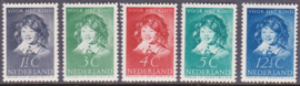 NVPH   300-304 Kinderzegels 1937 Ongebruikt Cataloguswaarde 12,50  E-4656