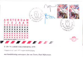E138 Gesigneerd door Ontwerper: Jan van Toorn, Paul Mijksenaar,  met open klep