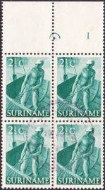 Suriname Plaatfout 298 P  gebruikt in blok van 4 Cataloguswaarde 8,00