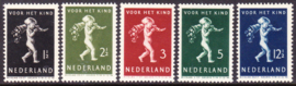 NVPH 327-331 Kinderzegels 1939 Postfris Cataloguswaarde 45.00