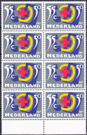 Plaatfout 1381 P Postfris in blok van 8 Cataloguswaarde 22.00