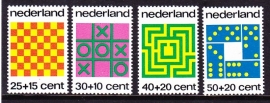 NVPH 1038/1041 Kinderzegels Tafelspelen Postfris