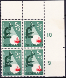 Plaatfout  662 PM1  in blok van 4   Postfris  Cataloguswaarde  54,00