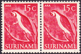 Plaatfout Suriname 304 P in paar Postfris