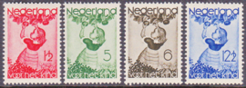 NVPH  279-282 Kind 1935  Ongebruikt  Cataloguswaarde 32.50  E-7115