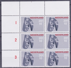 Plaatfout 879 PM2 Postfris in blok van 6 A-1579