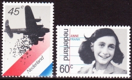 NVPH  1198-1199  Bezetting en Bevrijding (Anne Frank)  Postfris