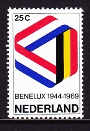 NVPH  930 25 jaar Benelux Postfris