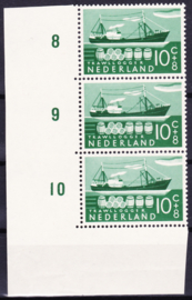 Plaatfout 691 PM1 in hoekstrip van 3 Postfris Cataloguswaarde 40,00