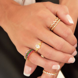 ring gold and stones groen