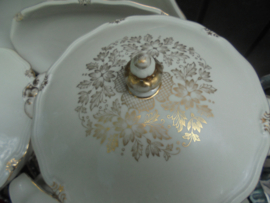 Dekschaal Winterling Marktleuthen Bavaria Windsor ELiTE room met gouddecor / randje