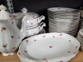 Koffieservies Bavaria Mitterteich met roze/rode roosjes (grotere/minder)