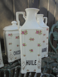 Kannetje HUILE Victoria Czechoslovakia met roze roosjes Art Deco uitvoering