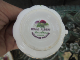 Royal Albert Kop en schotel Highland Thistle met roze / paarse distel