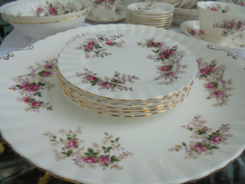 Royal Albert Gebaksbordje "Lavender Rose" met roze roosjes