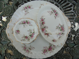 Royal Albert Cake schaal "Lavender Rose" met roze roosjes