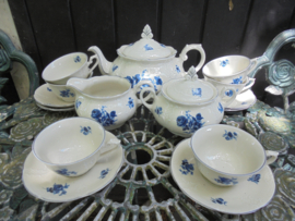 6 persoons Theeservies MOSA met blauw bloemboeket en blauw/grijs randje