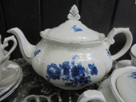 6 persoons Theeservies MOSA met blauw bloemboeket en blauw/grijs randje