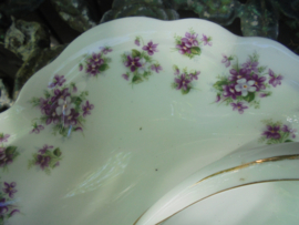 Royal Albert 2 vaks soezenschaal met greep "Sweet Violets"