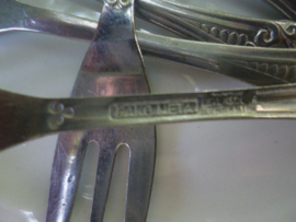 Taart vorkje met sierlijk opengewerkte / Filigraan steel