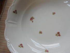 Saladekom / Diepe ronde schaal Wunsiedel met Grote en kleinere roze/rode roosjes (grootste maat)