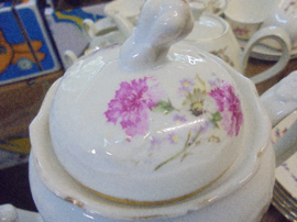 Koffiepot Brussels porselein met roze bloesem / bloemen