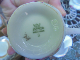 Jarolina / Karolina Theepot met grote bloemboeketten oa. roze roos