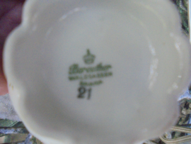 Romantische koffiepot Bareuther Bavaria met roze/rode roosjes