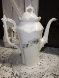 Hoge Koffiepot Brussels Porselein met romantische afbeelding dame / engeltje
