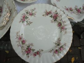 Royal Albert Ontbijtbordje "Lavender Rose" met roze roosjes