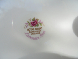 Royal Albert Cake schaal "Lavender Rose" met roze roosjes