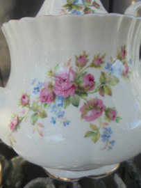Roomstel Royal Albert Moss Rose met roze roosjes