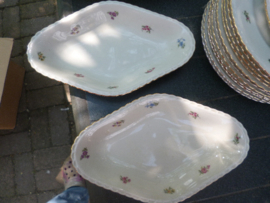 Vleeswarenschaaltje Winterling Marktleuthen (Rosemary) vol strooi bloemetjes met oa. roze roosjes