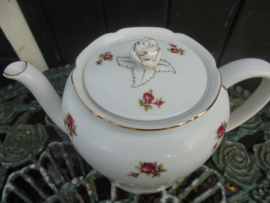 Koffiepot Seltmann Weiden Bavaria "Rose" met roze roosjes en roosknop het deksel