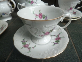 Koffieservies Wawel met grote bloemtak met oa. roze/rode roos