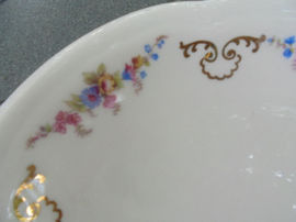 Ovale Vleesschaal met lieve bloemetjes en goud slingertje