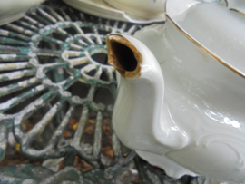 Theepot Wawel Wit met gouden randje