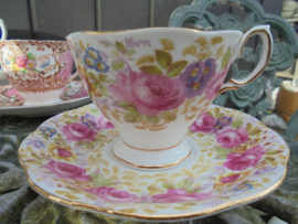 Kop en schotel Royal Albert SERENA met roze roosjes / bloemen