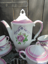 10 persoons Koffieservies met roze roos en roze/paarse parelmoer