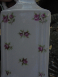 Kannetje HUILE Victoria Czechoslovakia met roze roosjes Art Deco uitvoering