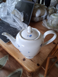 Koffiepot Shirnding Bavaria met blauwe korenbloemetjes