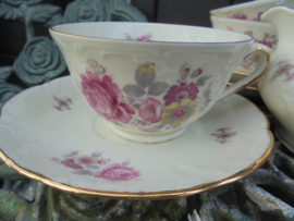 Koffieservies MOSA met roze bloemboeket/geel bloemetje/roze roos
