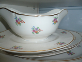 Groot Frans Dinerservies Ceranord met roze roosjes/bloemboeketjes