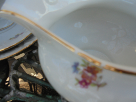 Wawel Theeservies 12 persoons met kleine bloemboeketjes / bloemetjes oa. roze roosjes