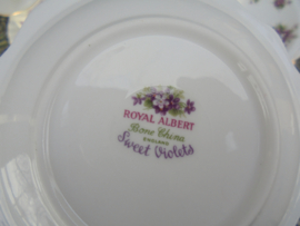 Royal Albert Grote gebakschaal "Sweet Violets"