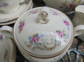 Theeservies met bloemetjes / roze roosjes guirlandertjes