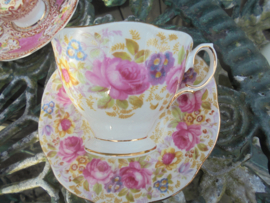 Kop en schotel Royal Albert SERENA met roze roosjes / bloemen
