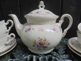 Theeservies met bloemetjes / roze roosjes guirlandertjes