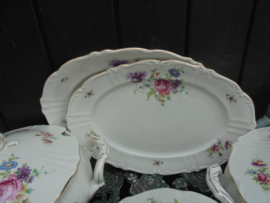 Dinerservies Titania Barok met bloemboeketten / roze pioen roos