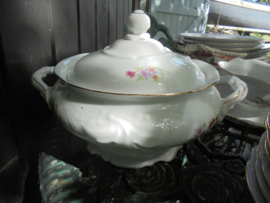 Dinerservies Wawel met bloemboeket: roze roos/paars bloemetje